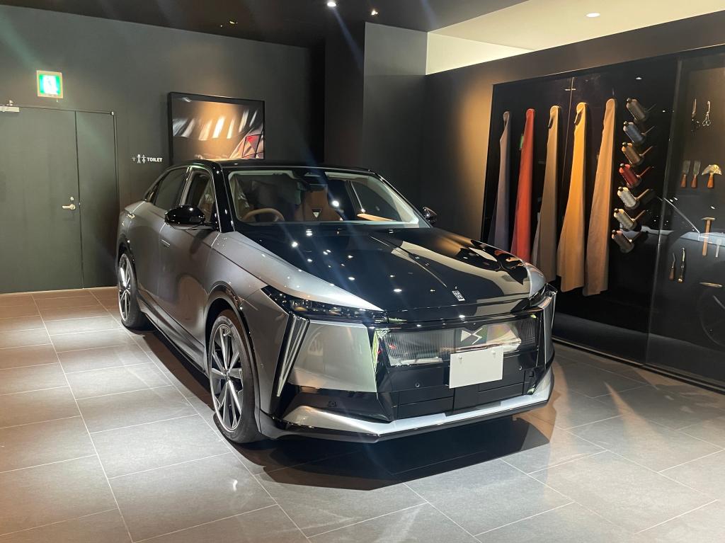 【日本仕様】DS N°8 ETOILE 展示中