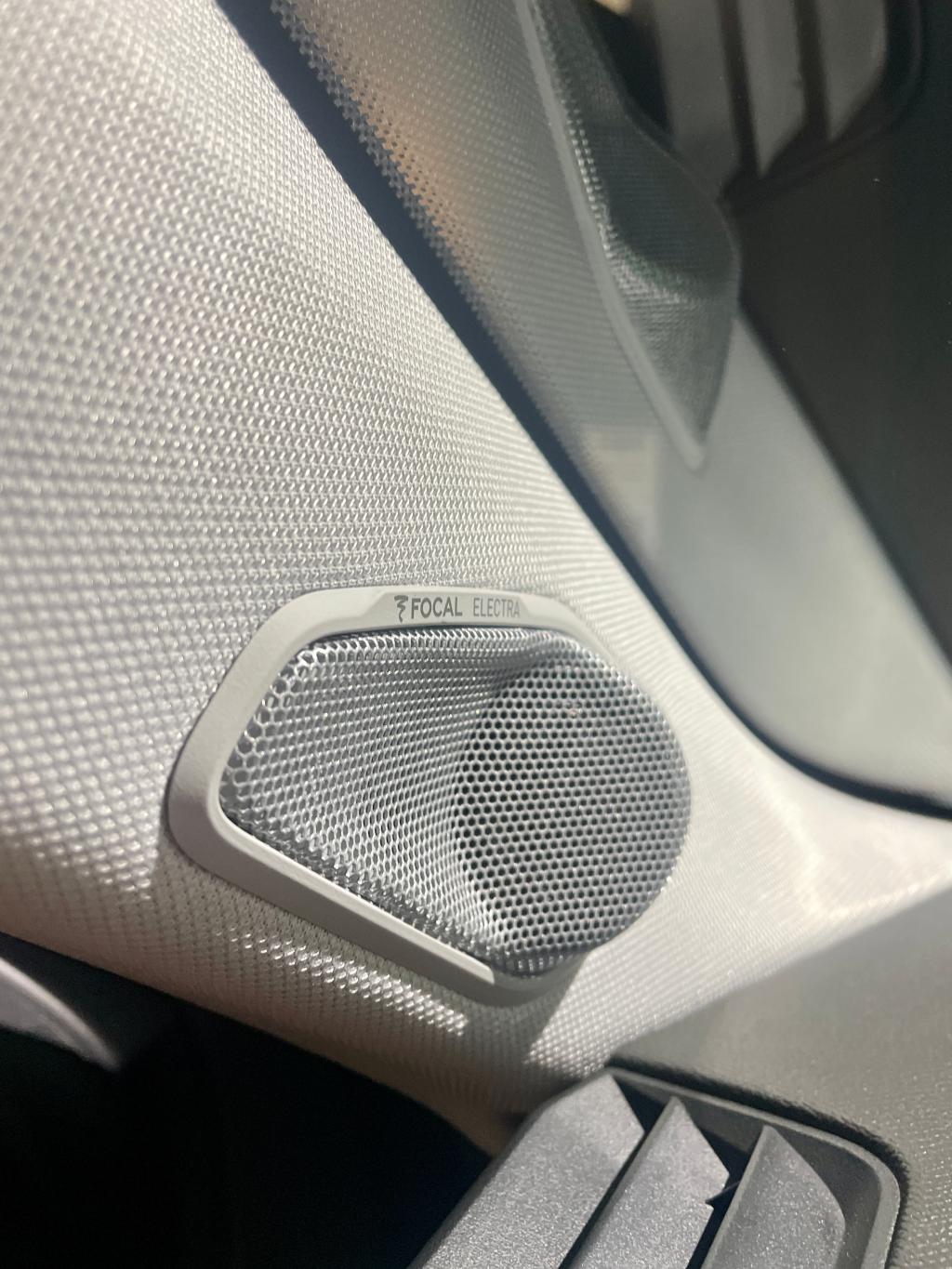 N°4を彩る「FOCAL HiFi 14スピーカー」とは？