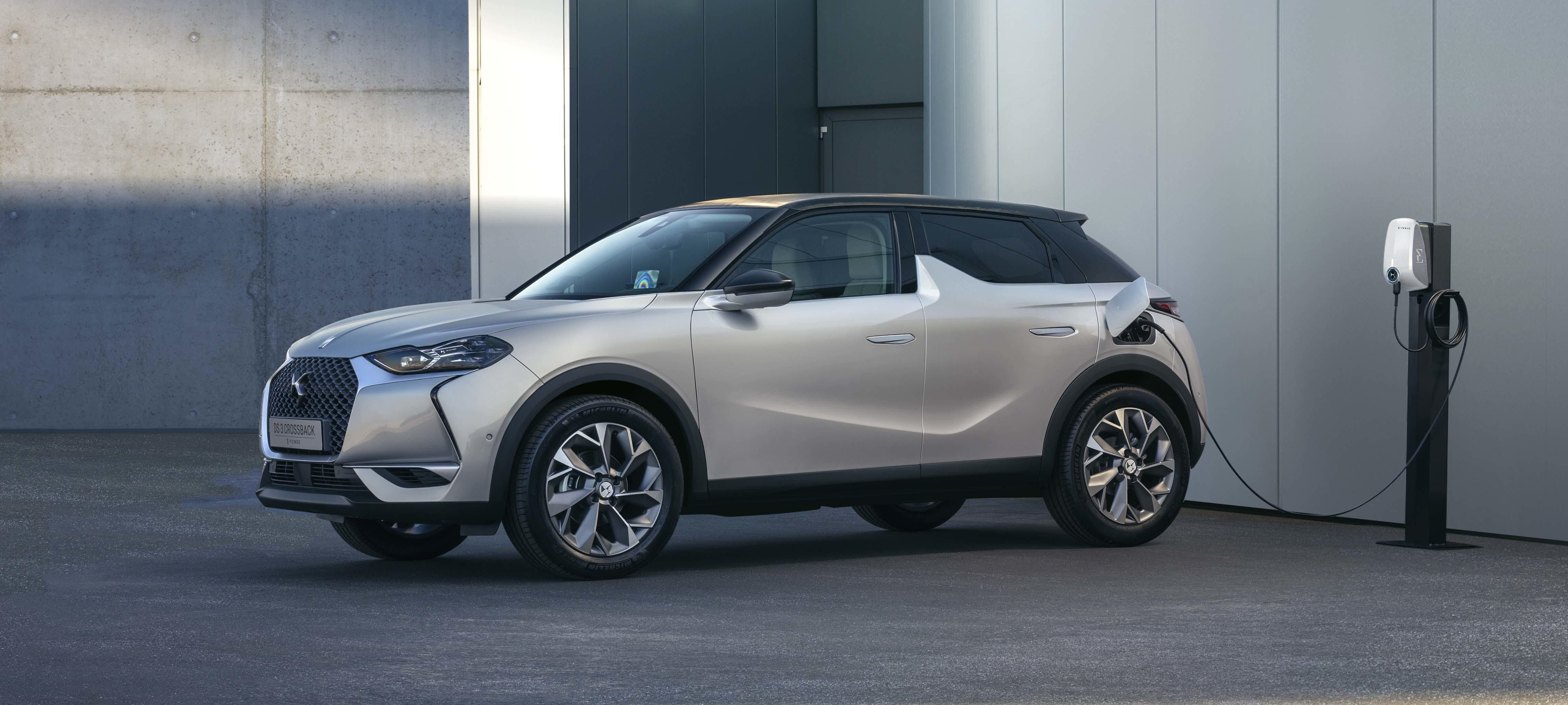 DS 3 CROSSBACK E-TENSEが発表されました