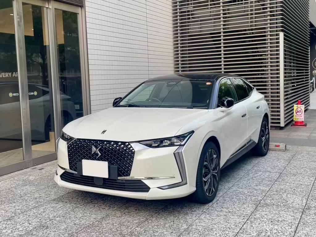 【DS4 RIVOLI E-TENSE】試乗車ございます